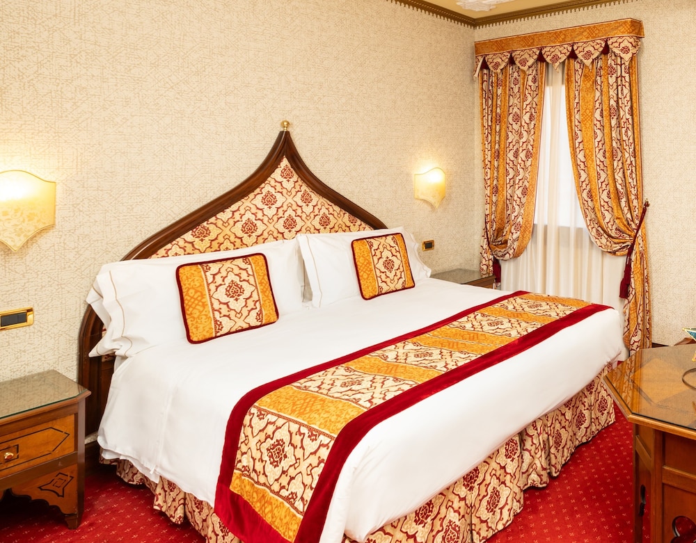 Ai Mori d'Oriente Hotel