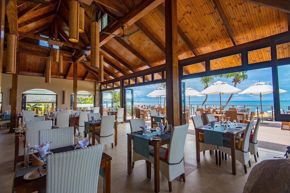 Hotel Coco de Mer Hotel and Black Parrot Suites, Seychellen, Anse Bois de Rose. Großes 230