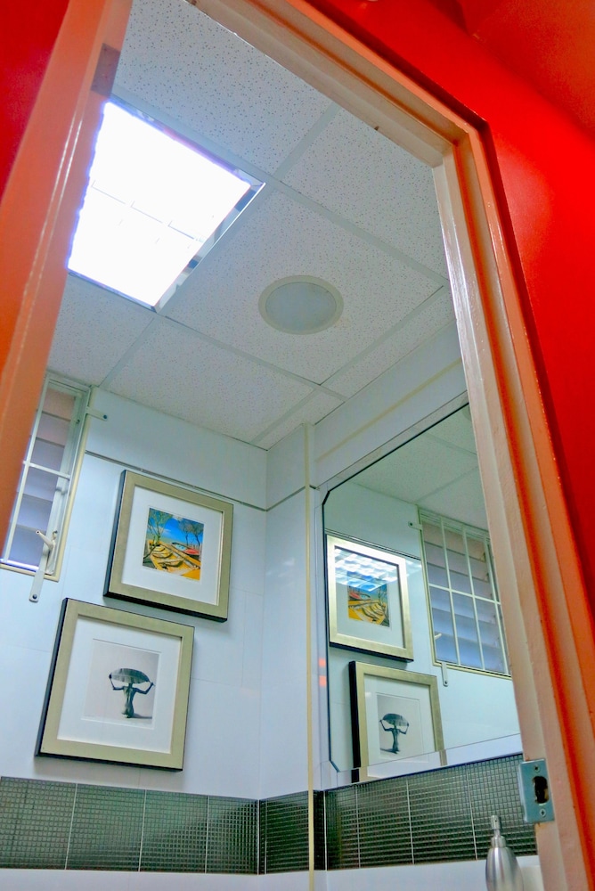 New Kingston Guest Apartments at Seymour