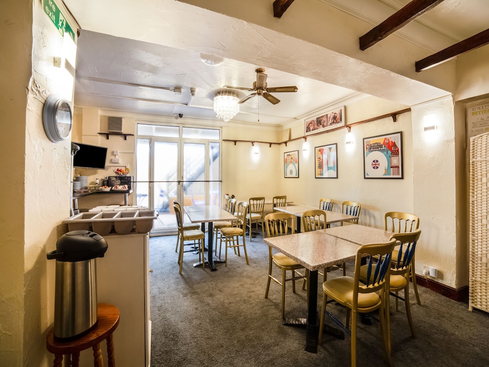 Hotel OYO Devine Beach Hotel, Westcliff Southend-On-Sea, Großbritannien, Westcliff-on-Sea. Großes 91