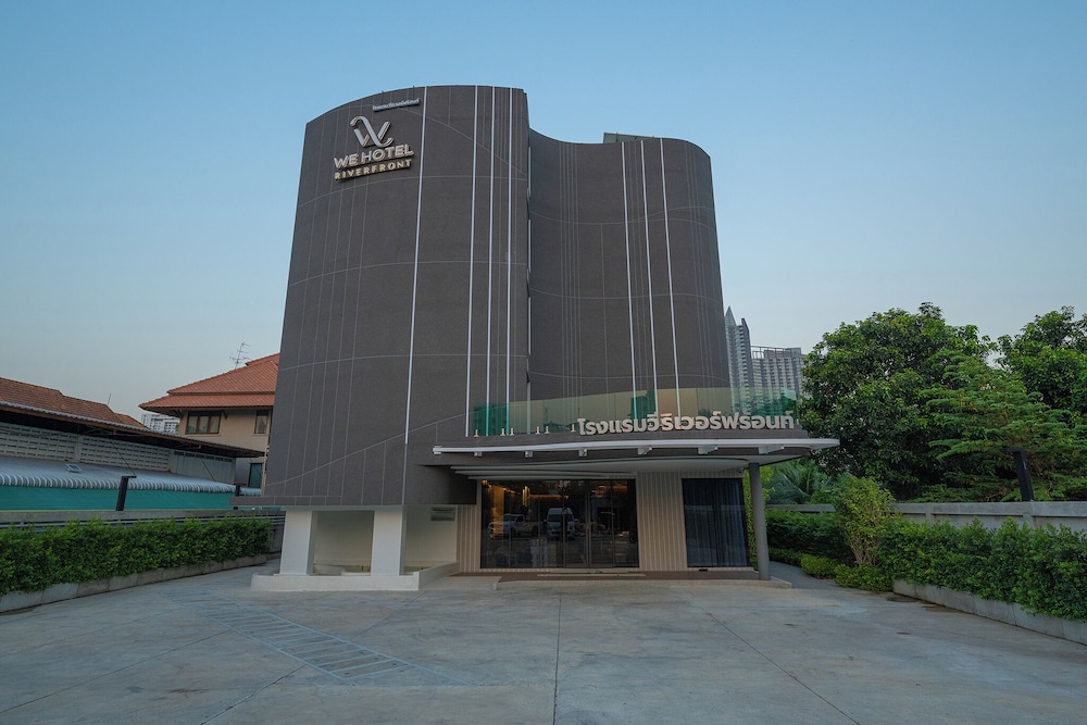 We Hotel Riverfront Bangkok