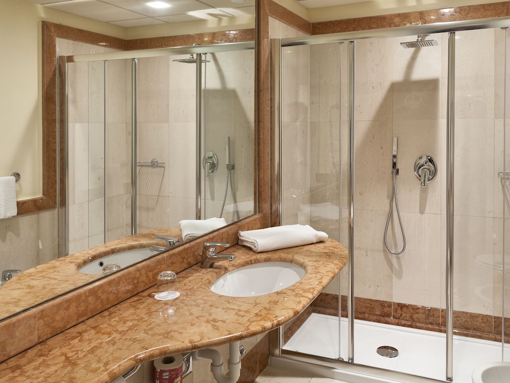 Hotel Mercure Villa Romanazzi Carducci, Italien, Bari. Großes 487