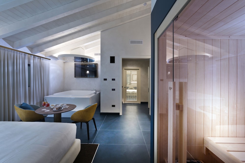 Hotel Vip's Motel Luxury Accommodation & Spa, Italien, Lonato del Garda. Großes 155