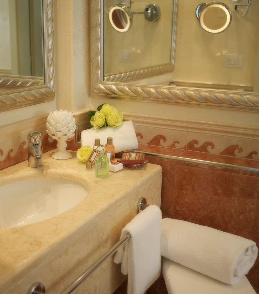 Hotel Tiffanys, Italien, Riccione. Großes 204