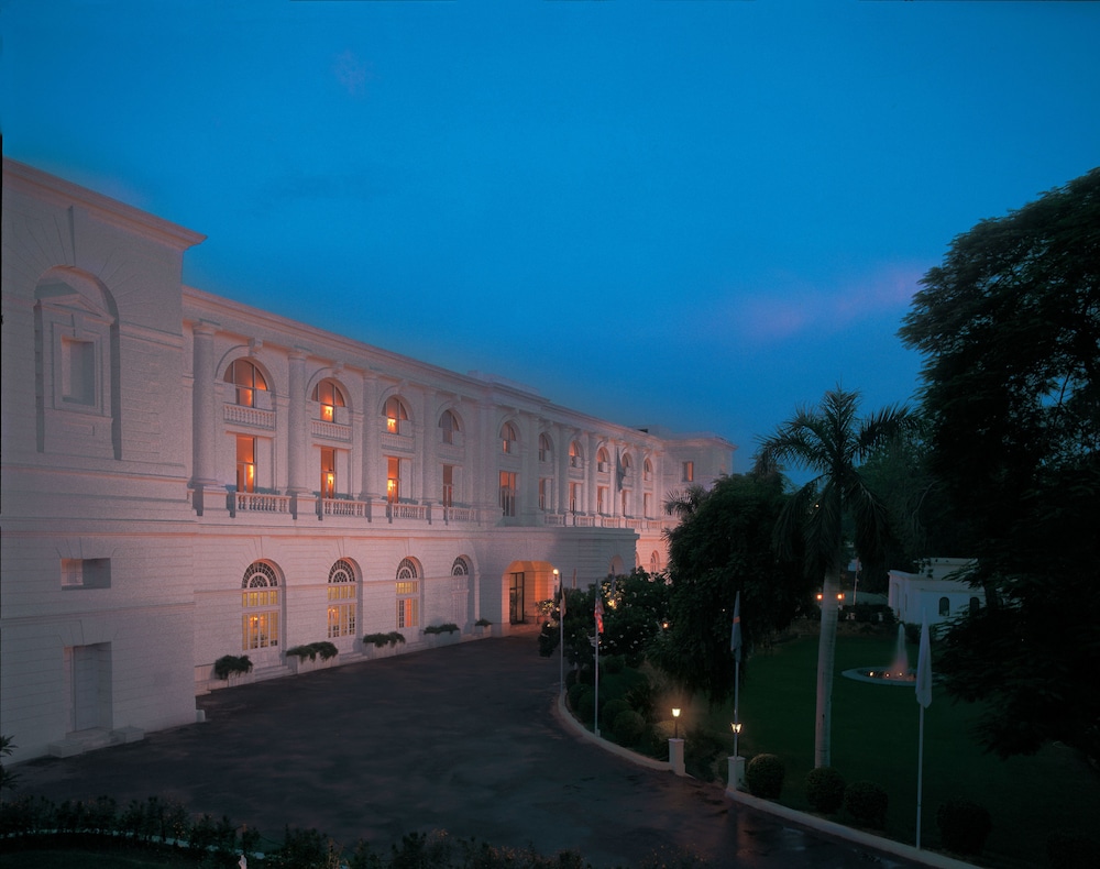 Oberoi Maidens