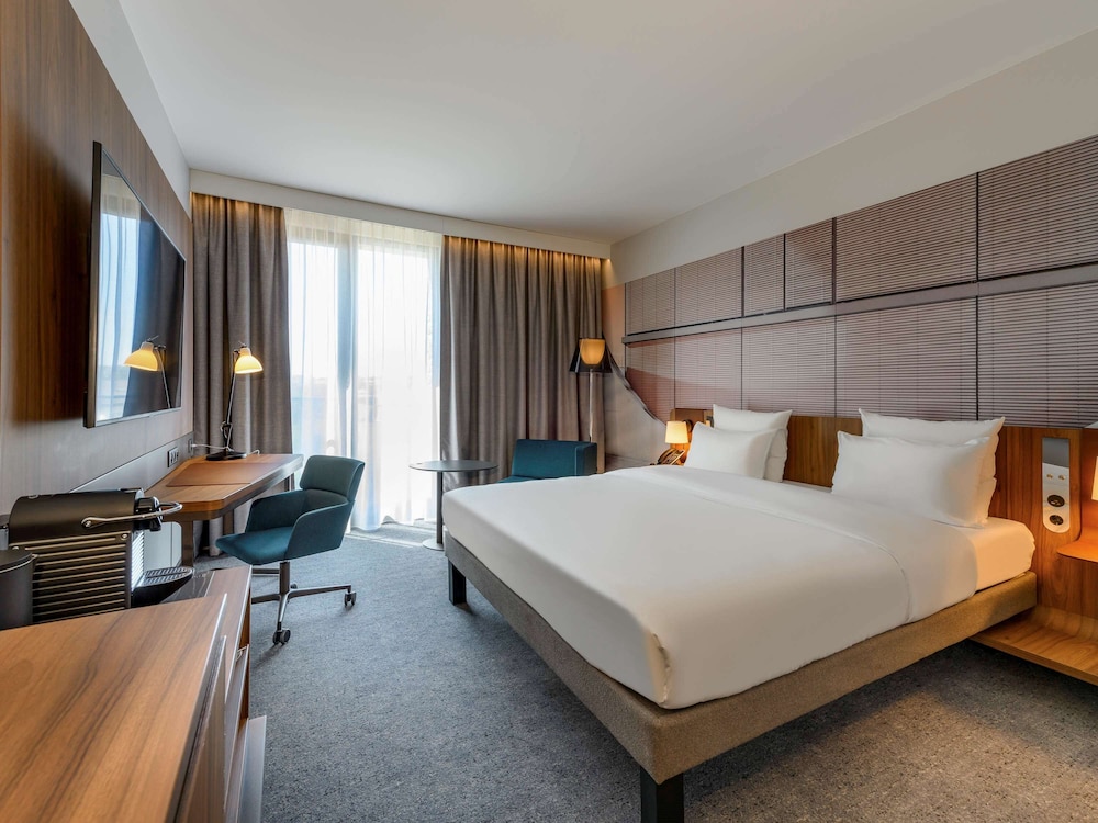 Hotel Novotel Regensburg Zentrum, Deutschland, Regensburg. Großes 298
