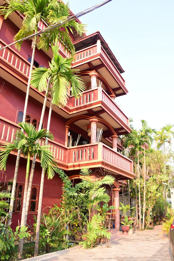 Bou Savy Guesthouse