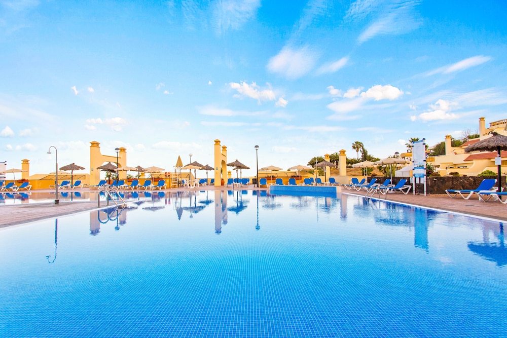 Hotel Ramada Residences by Wyndham Costa Adeje, Spanien, Adeje. Großes 140