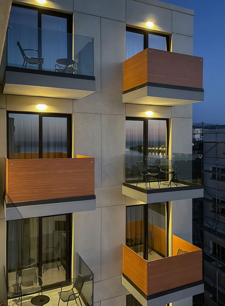 Hyperion City Hotel & Spa