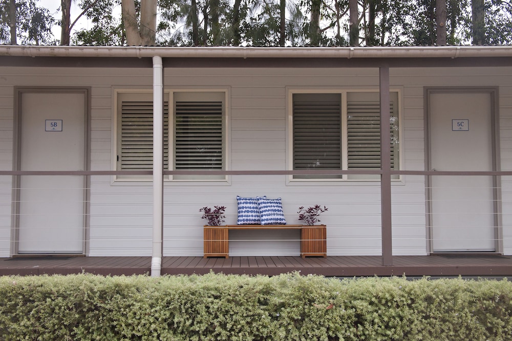 Nepean Shores Riverside Resort & Conference Centre