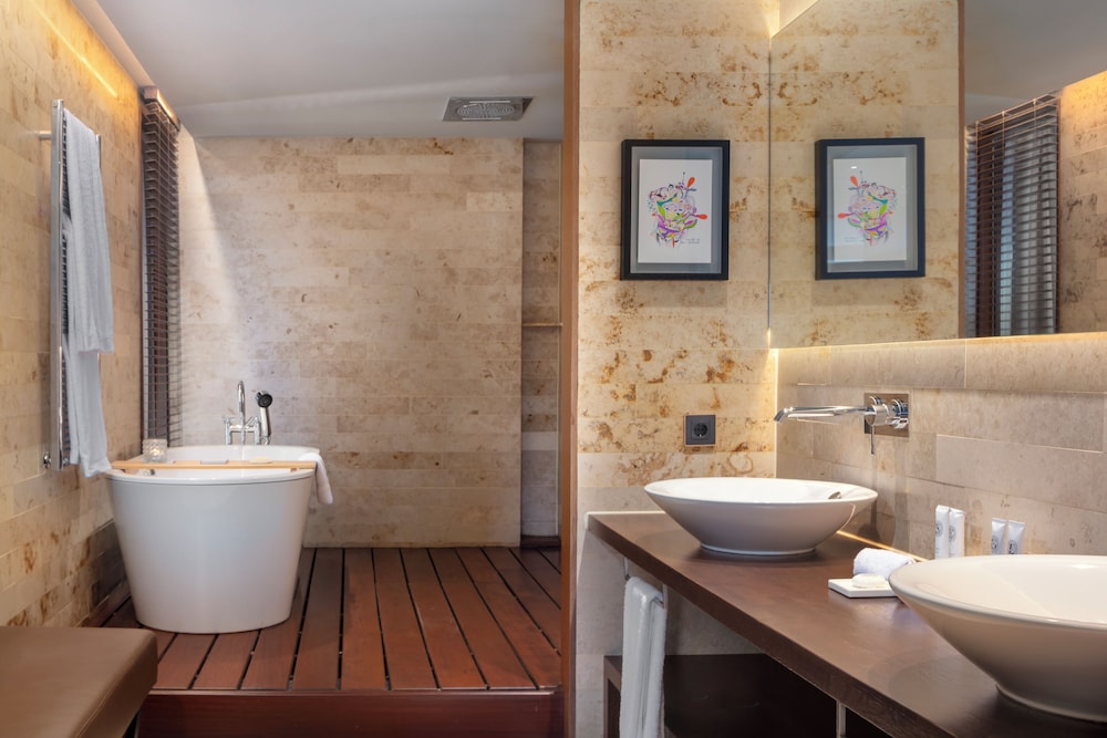 Hotel The Artist Grand Hotel of Art, Spanien, Bilbao. Großes 229