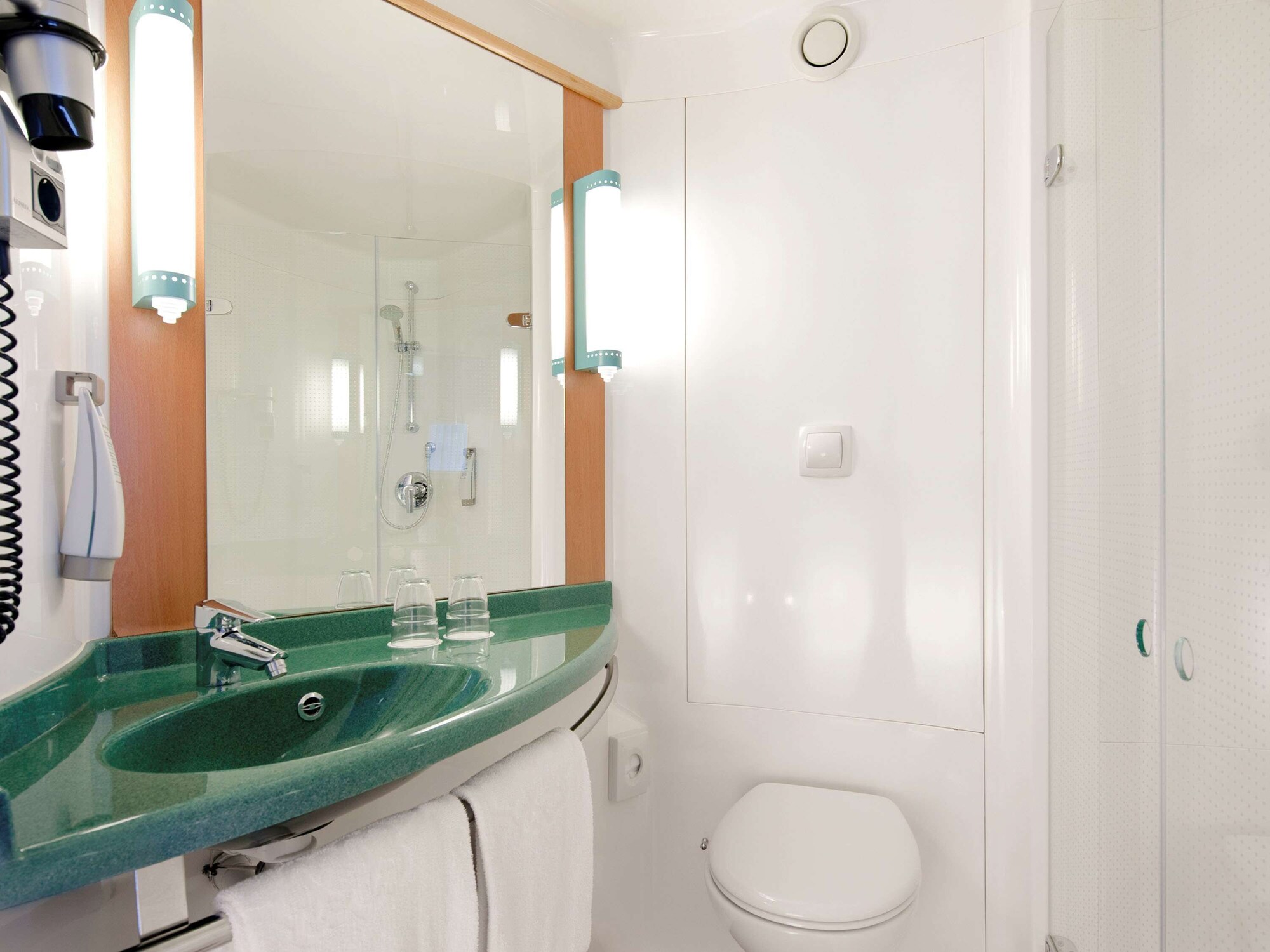 Hotel Ibis Muenchen Garching, Deutschland, Garching bei München. Großes 170