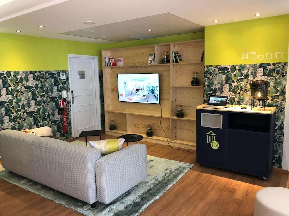 Hotel Ibis Paris Montmartre 18Eme, Frankreich, Paris. Großes 400