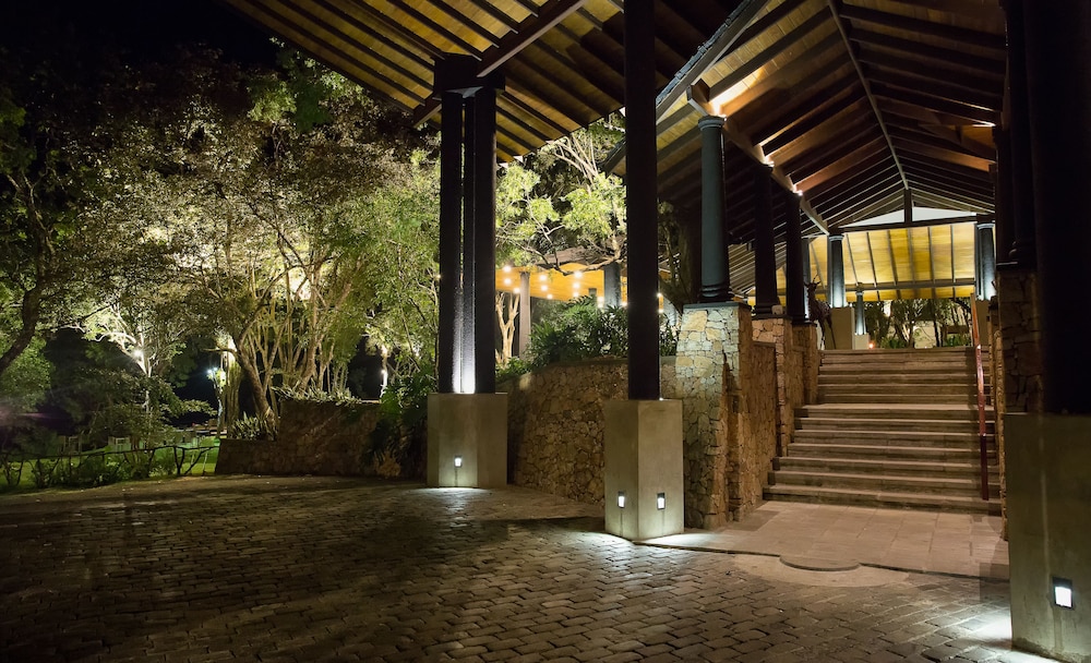 Hotel Deer Park Hotel, Sri Lanka, Giritale. Großes 91