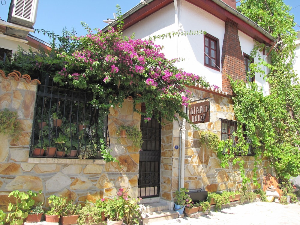 Ali Babas Guesthouse