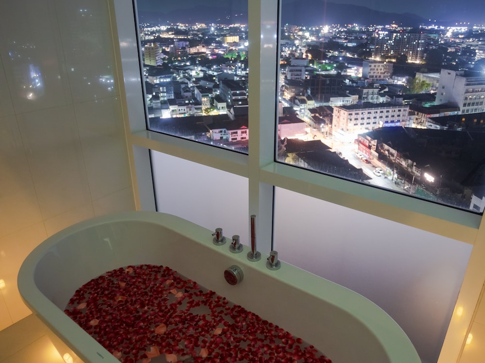 Hotel Novotel Phuket City Phokeethra, Thailand, Insel Phuket. Großes 168