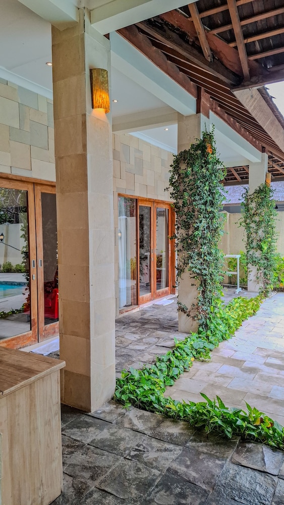 Gili Luxury Villa