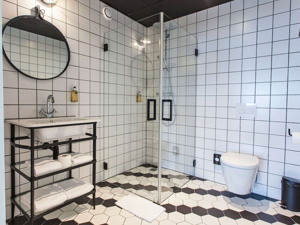 Hotel ibis Styles Amsterdam Airport, Niederlande, Schiphol. Großes 484