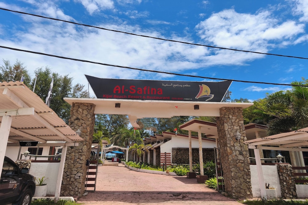 Al Safina Kijal Beach Resort & Restaurant