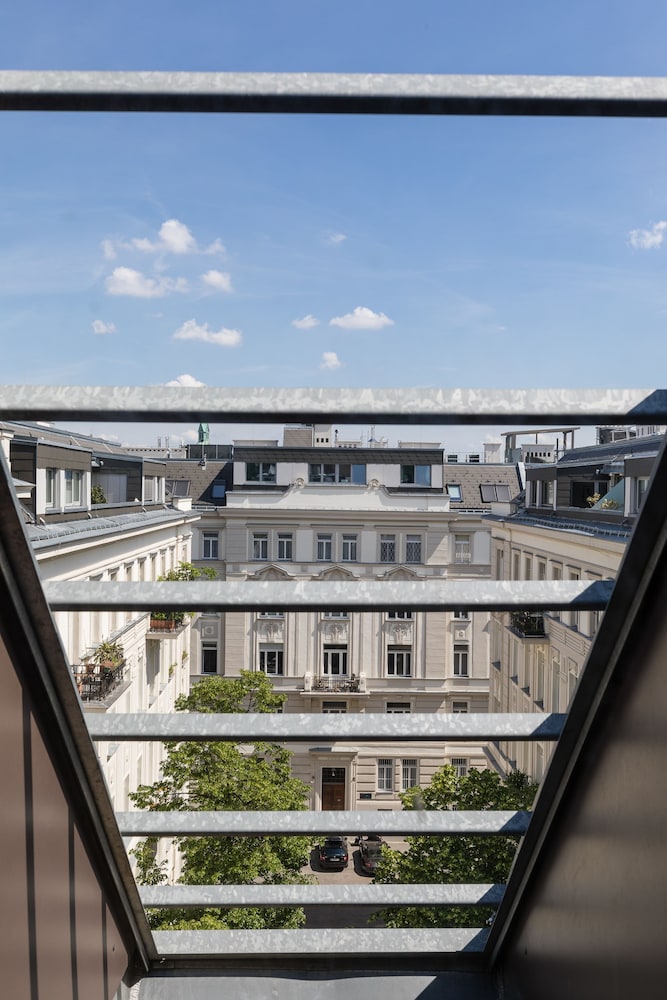 Rafael Kaiser - Business Apartments