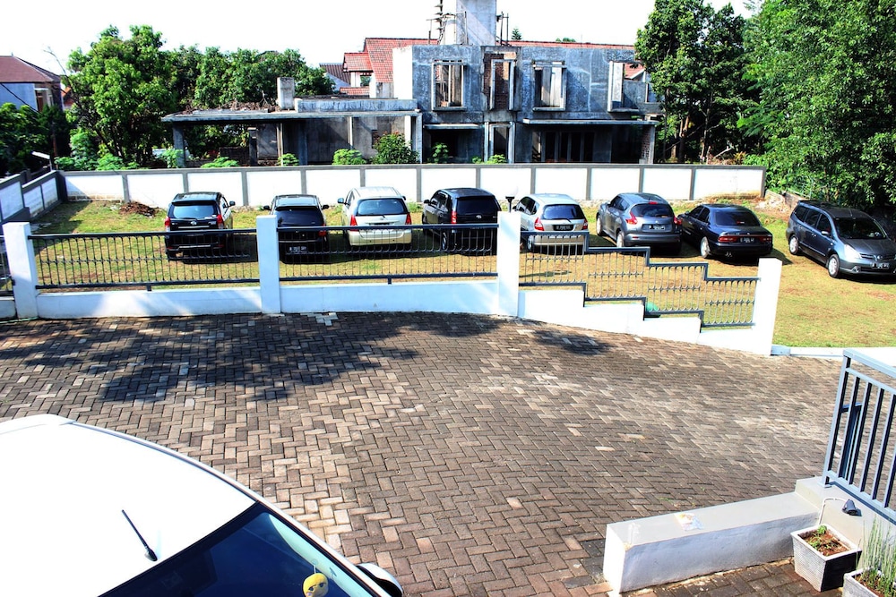 Super OYO Collection O 92277 Setra Priangan Guest House