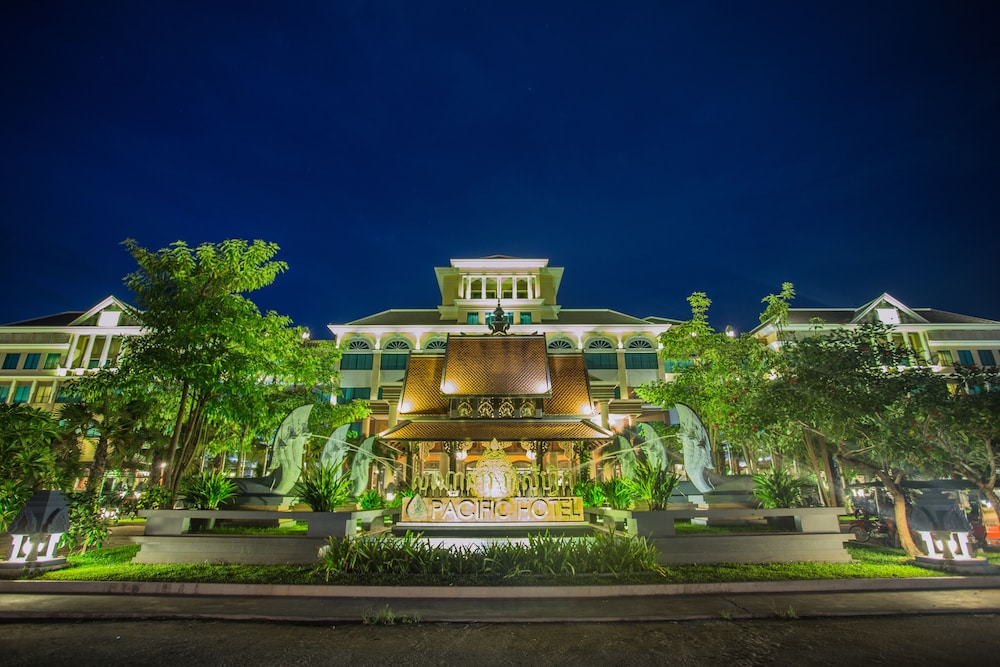 Pacific Premier Resort & Spa