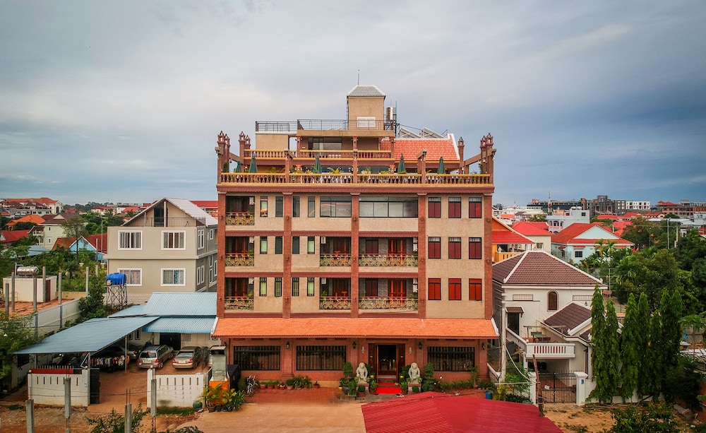 Hello Cambodia Boutique