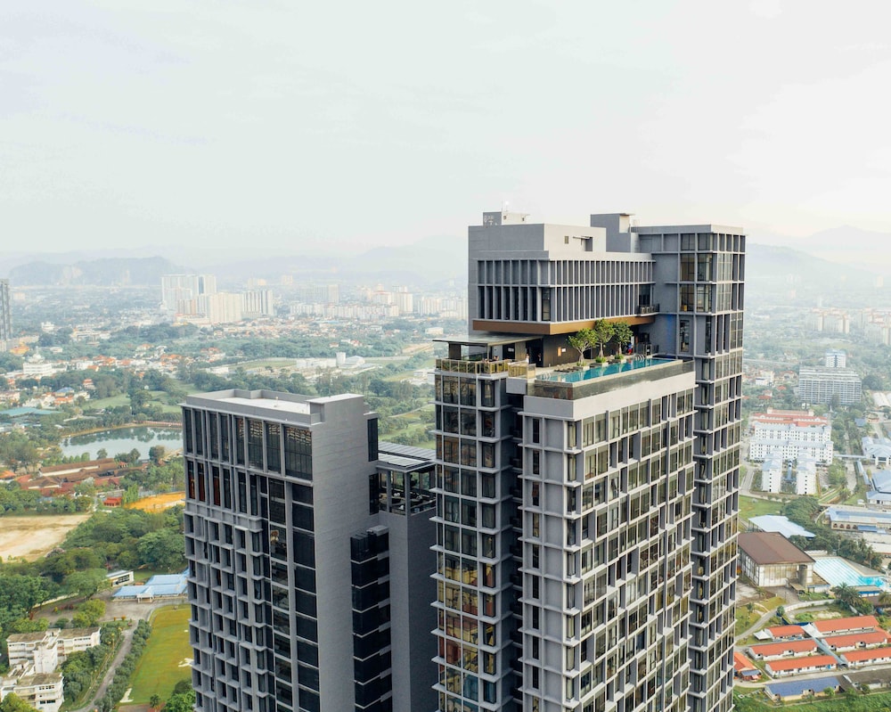 Expressionz Professional Suites by G Suites