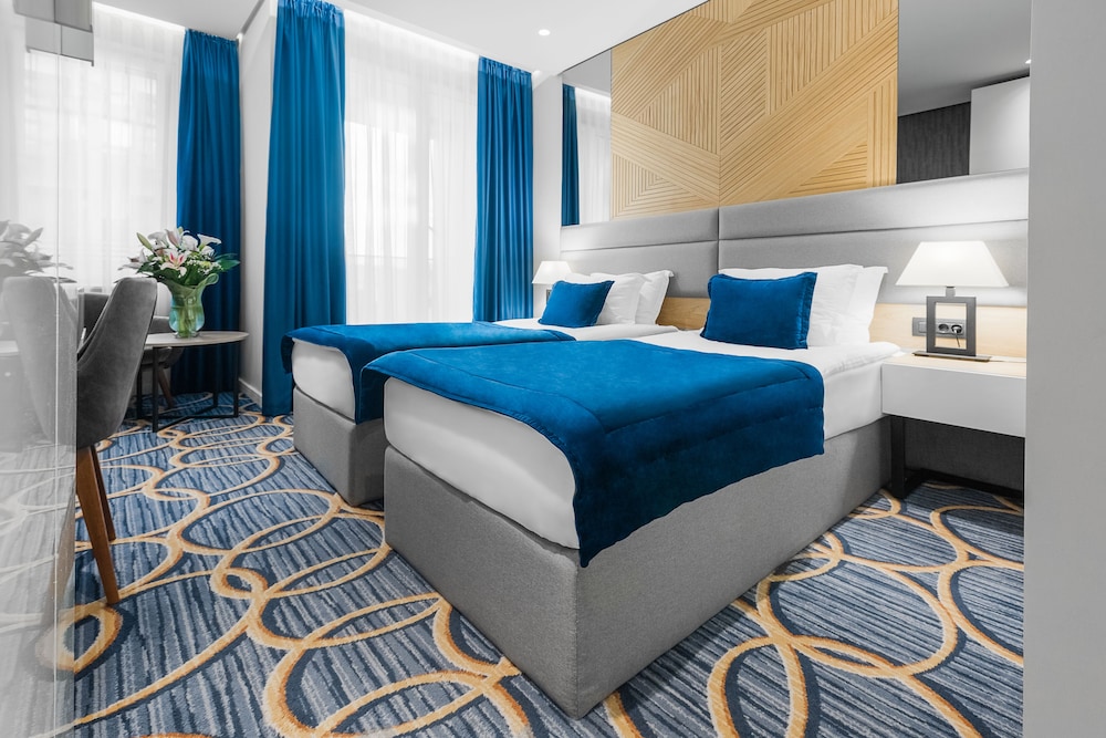 Hotel Sky hotel, Serbien, Belgrad. Großes 667