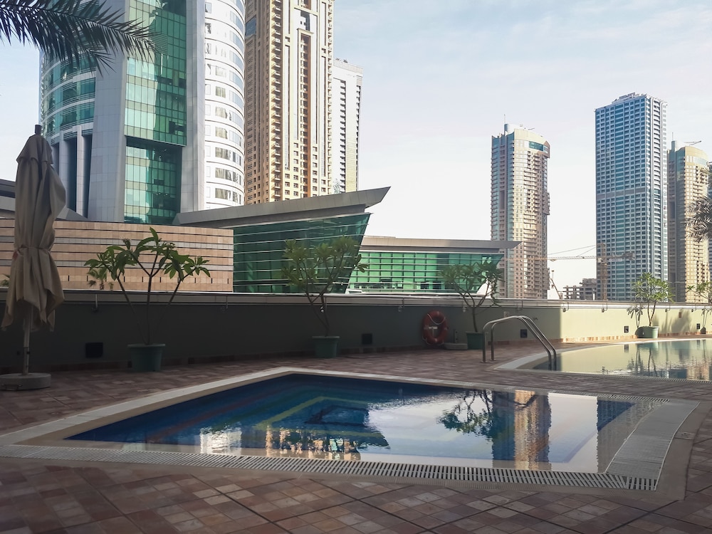 Higuests Vacation Homes - Indigo Tower