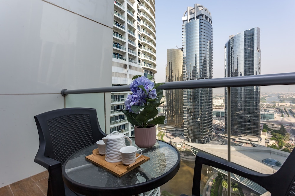 Higuests Vacation Homes - Indigo Tower