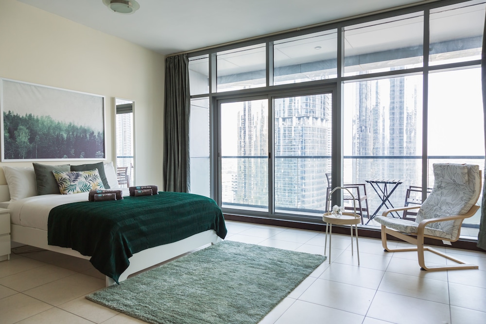 Higuests Vacation Homes - Indigo Tower