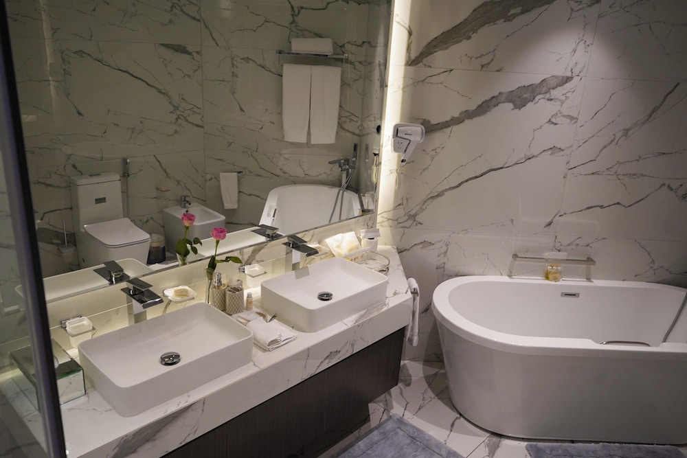 Royal Club Palm Jumeirah by Royal Vacation Homes Rental