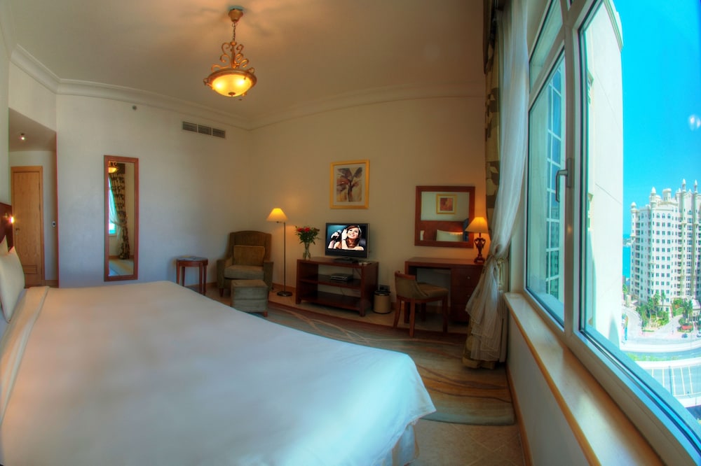 Royal Club Palm Jumeirah by Royal Vacation Homes Rental
