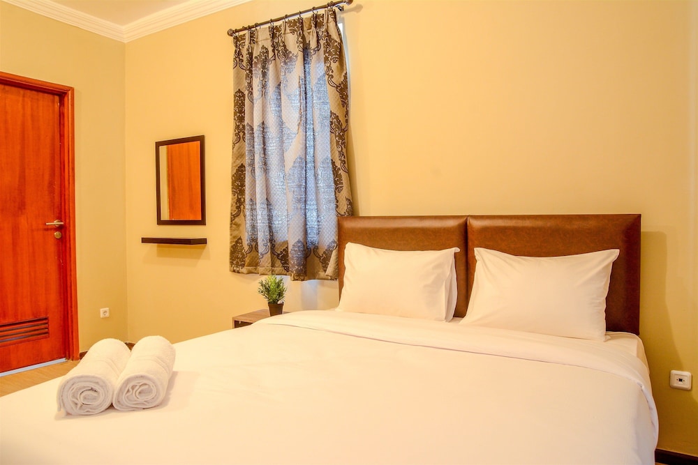 3 Bedrooms Apartment Grand Palace Kemayoran by Travelio