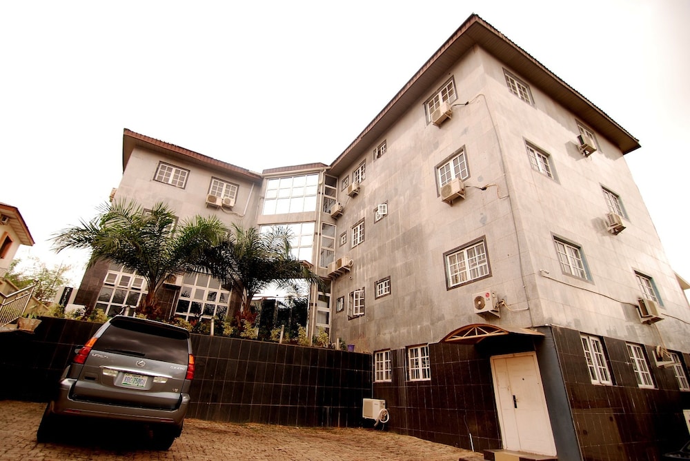 Silverland Hotel and Suites