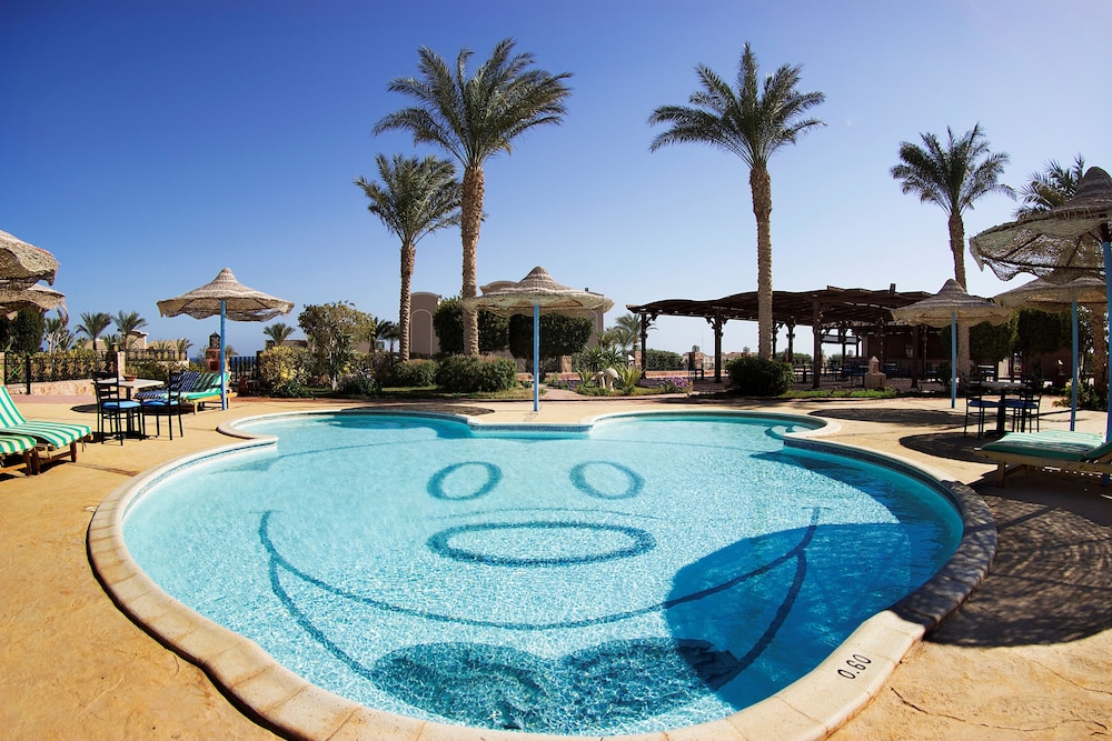 Pyramisa Sunset Pearl Residence