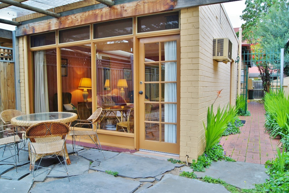 Adelaide Heritage Cottages & Apartments