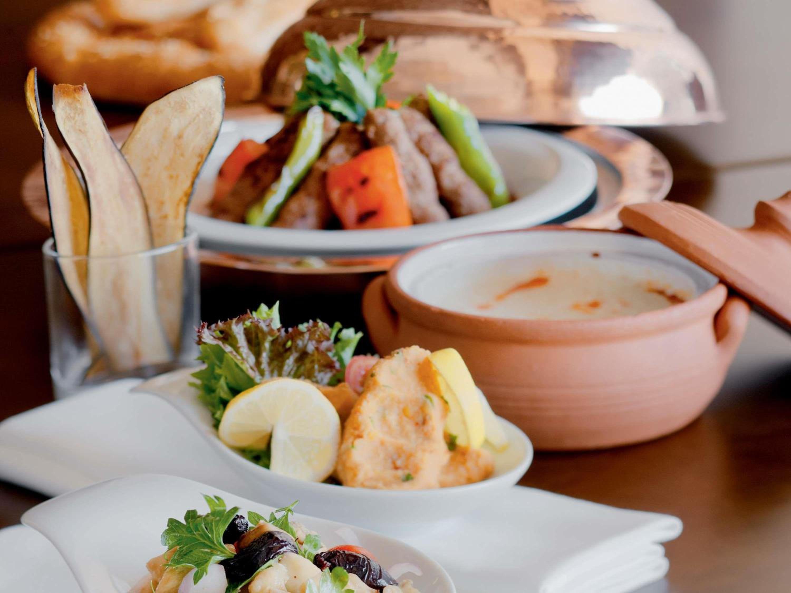 Hotel Movenpick Hotel Izmir, Türkei, Izmir. Großes 366