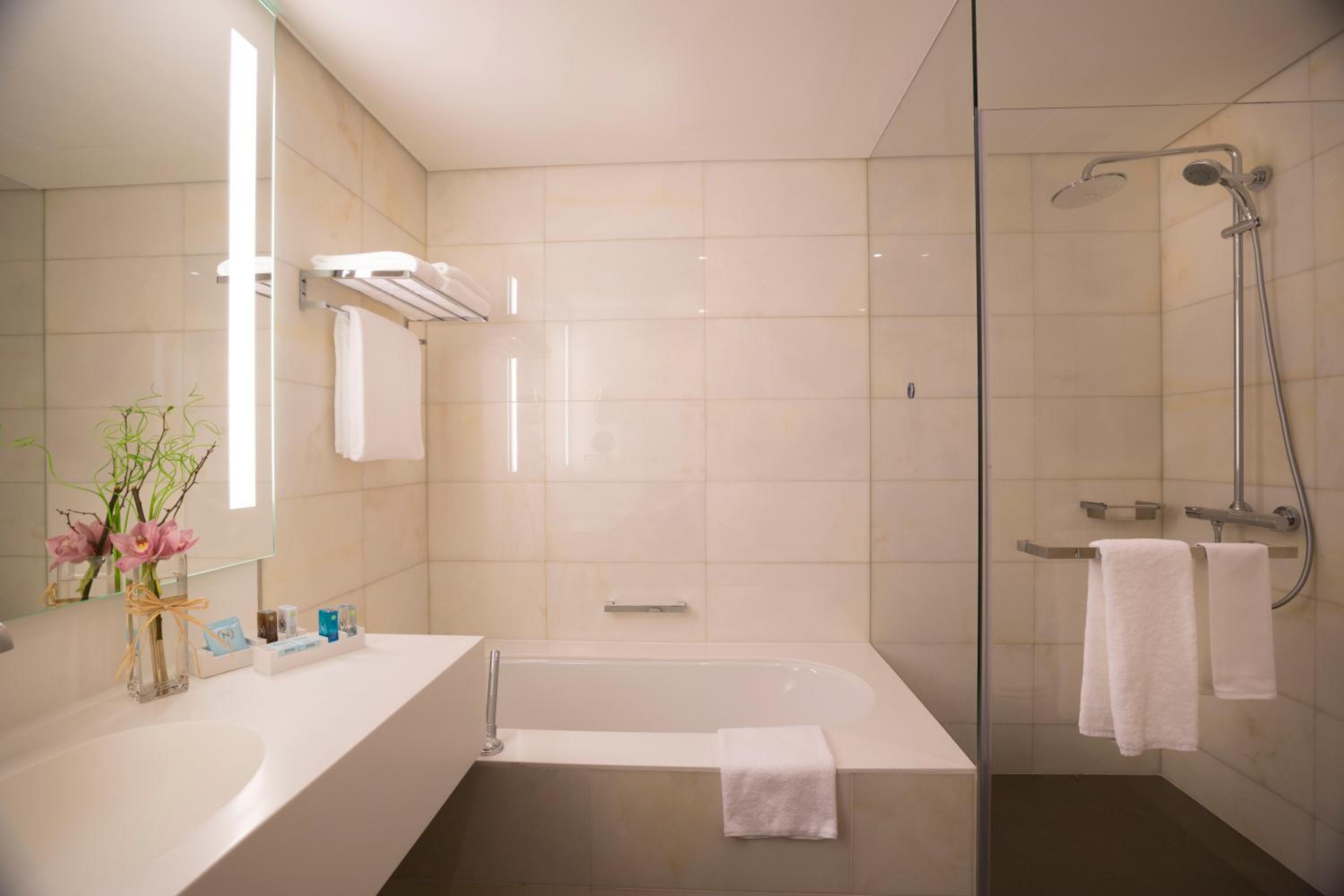 Hotel Novotel Abu Dhabi Al Bustan, Vereinigte Arabische Emirate, Abu Dhabi. Großes 43