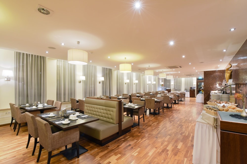 Hotel ACHAT Hotel Munchen Sued, Deutschland, München. Großes 96