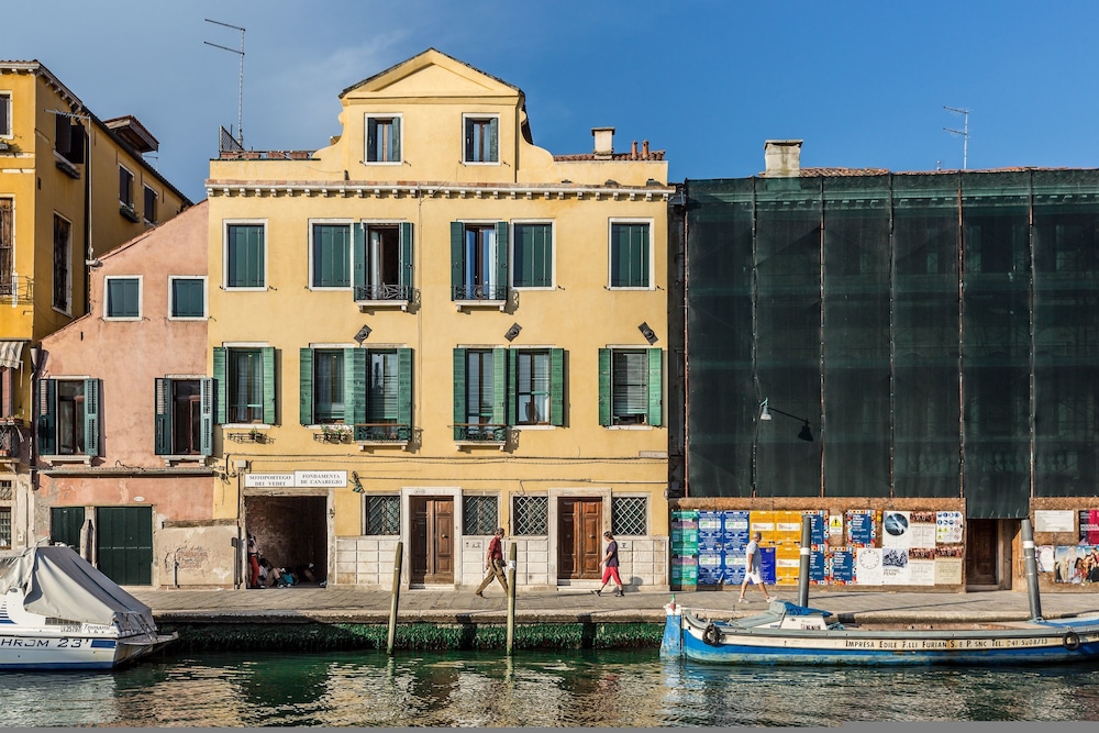 Palazzina Canal