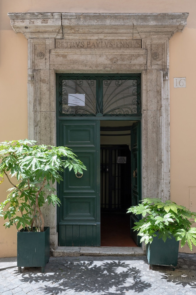 Rome as you feel - Vetrina Apartment