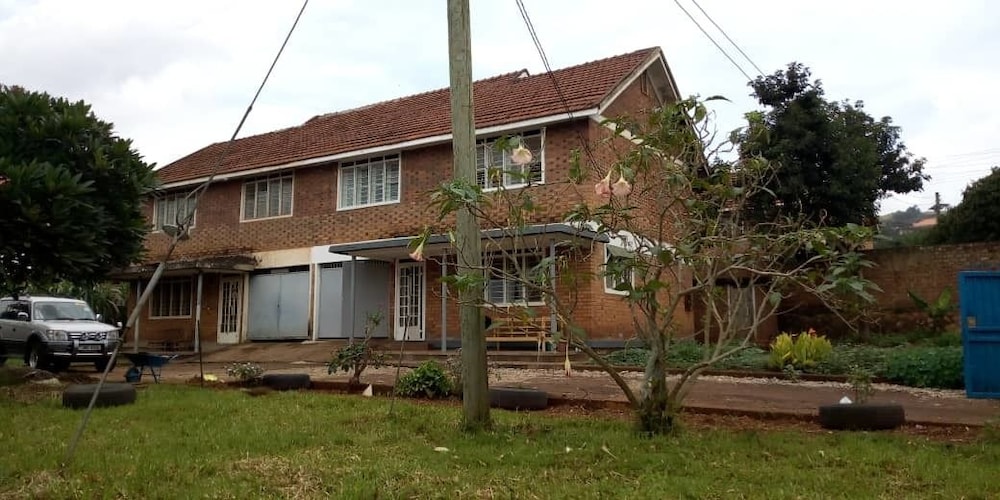 Morgen breeze tours and backpackers