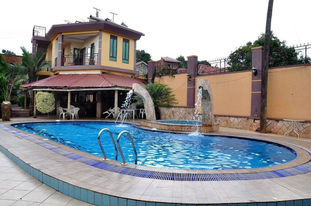 Ropani Hotel Kajjansi