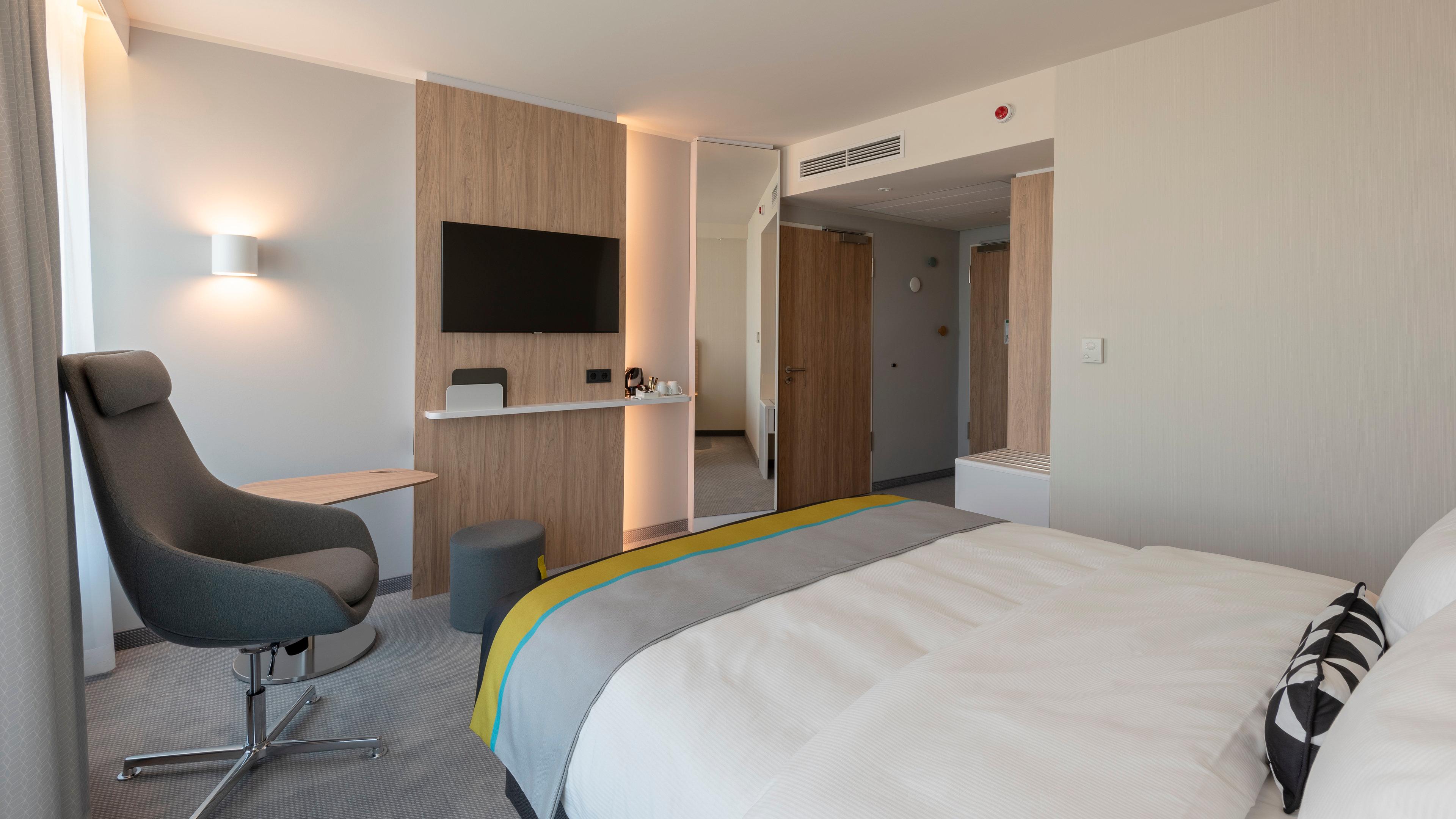 Hotel Holiday Inn Express Dusseldorf Hauptbahnhof, Deutschland, Düsseldorf. Großes 949