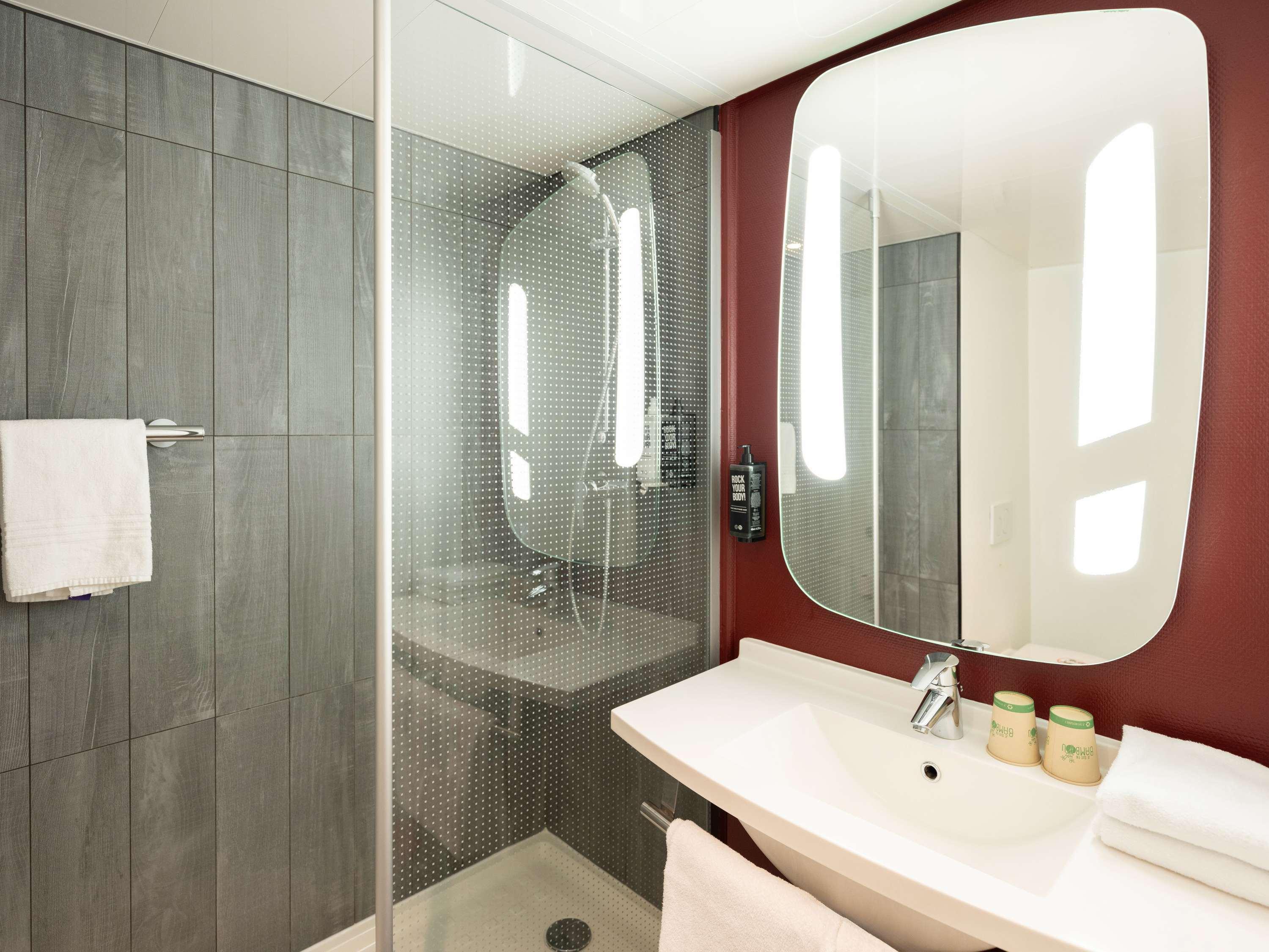 Hotel ibis Paris Gare de Lyon Ledru Rollin 12eme, Frankreich, Paris. Großes 369