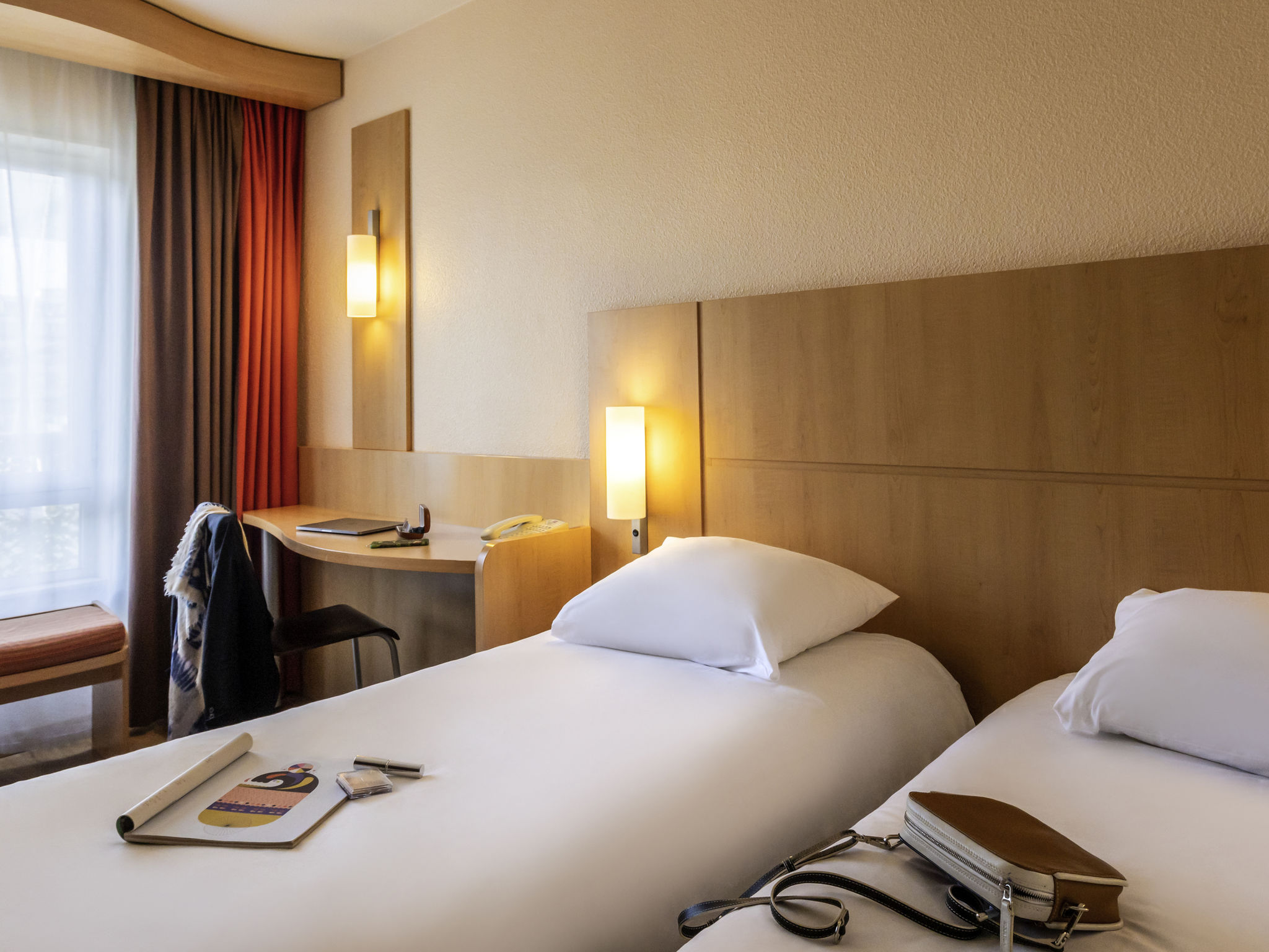 Hotel Ibis Birmingham New Street Station Hotel, Großbritannien, Birmingham. Großes 210