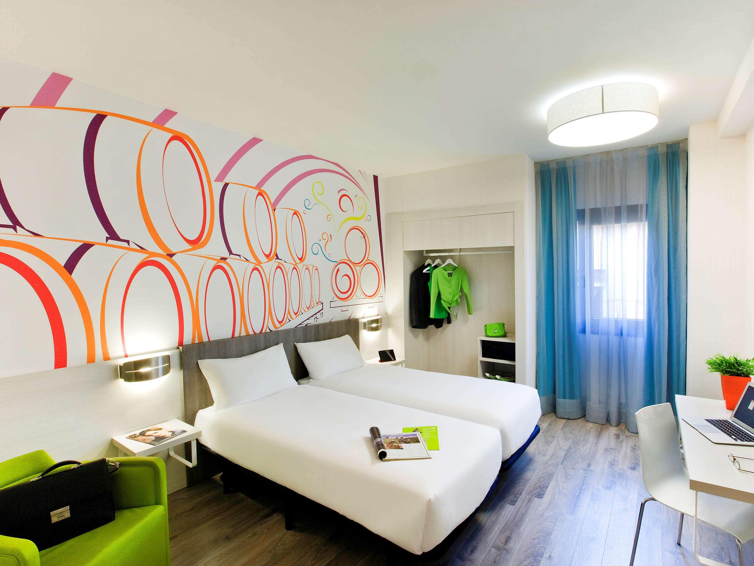 Hotel Ibis Styles Madrid Prado, Spanien, Madrid. Großes 1367