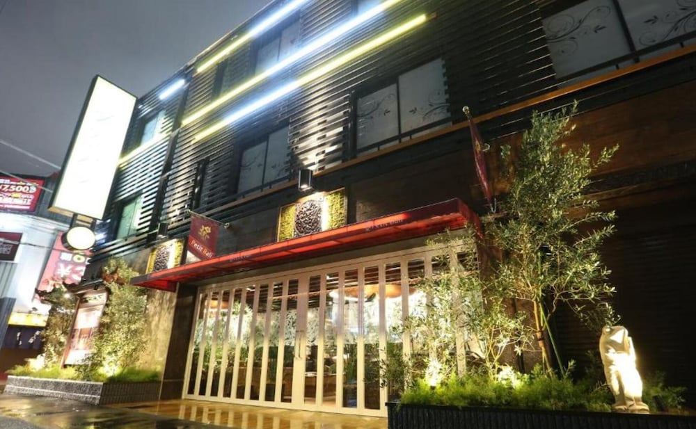 Petit Bali Higashi-Shinjuku